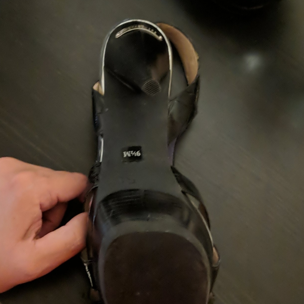 Heels - Picture 3 of 9